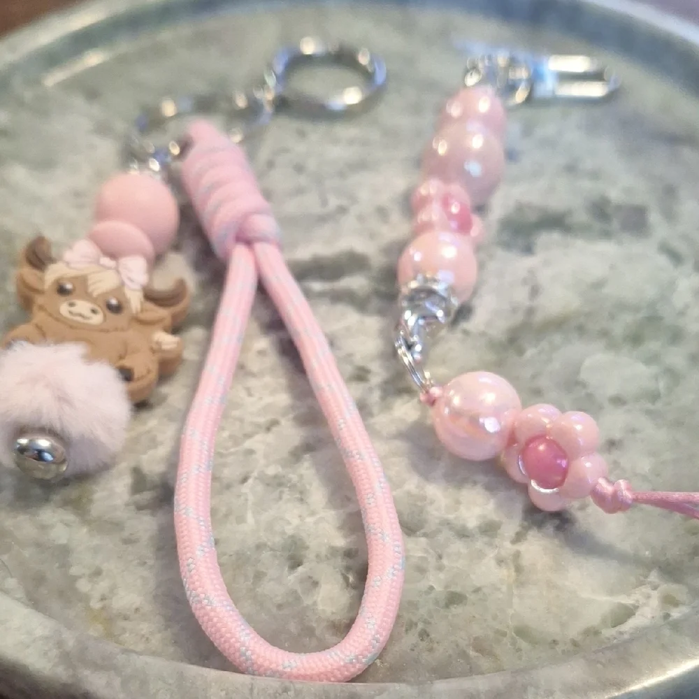 Adorable Pink Beaded Bag Charms Keychains
